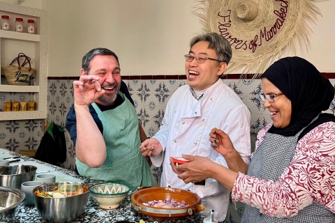 Marrakech : Cours de cuisine marocaine avec visite du marché et repas