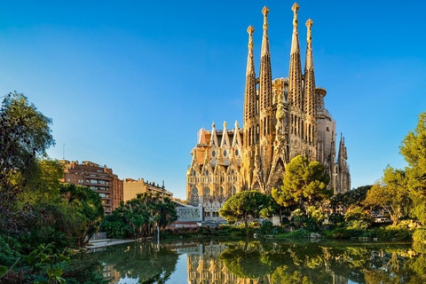 Barcelona Private City Tour: Sagrada Familia & Highlights
