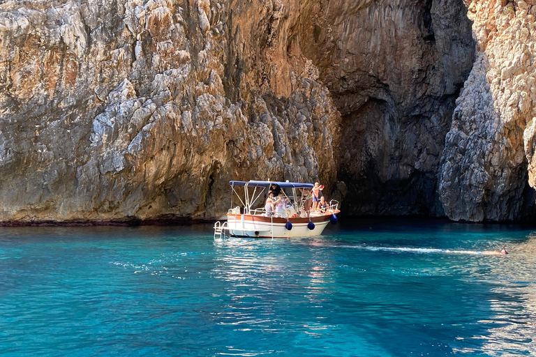 From Leuca: Adriatic Boat Tour with Ionian Caves & Swimming Leuca: tour Adriatic + Ionian caves 3 h ( low season)