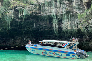 Stand up paddleboarding in Krabi