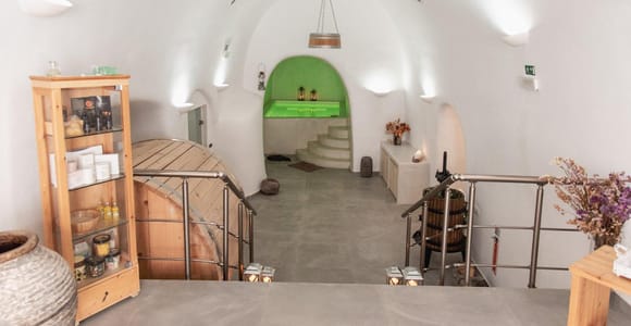 Santorini: Cave Winery Spa Jacuzzi and Sauna Experience