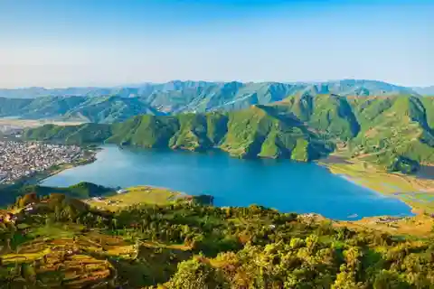 Pokhara City: Half-day Sightseeing with Guide & Entry Ticket