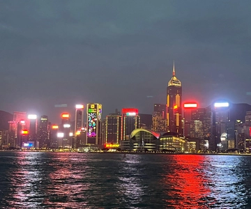 Hong Kong: Cruzeiro ShiningStar pelo Victoria Harbour e espetáculo de luzes
