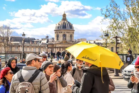 Historic Paris Walking Tour in English
