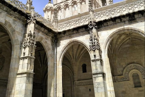 From Lisbon: Santiago de Compostela Day Trip with Fatima