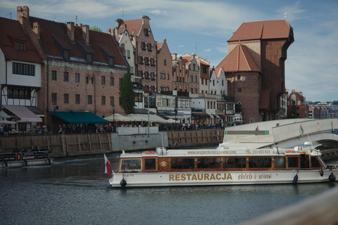 Gdańsk: River Cruise on Motlawa with Meal and Drink Romantic Cruise