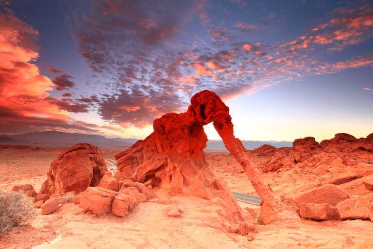 From Las Vegas: Valley Of Fire Small Group Tour