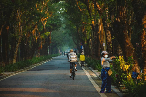 Hue: Half-Day City Tour with Dragon Boat and Car