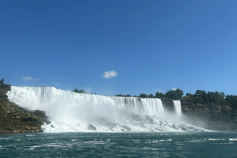 From Toronto: Niagara Falls Day Trip with Hornblower Cruise