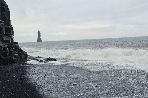 Tagesausflug an die Südküste mit Reiten an schwarzen Sandstränden
