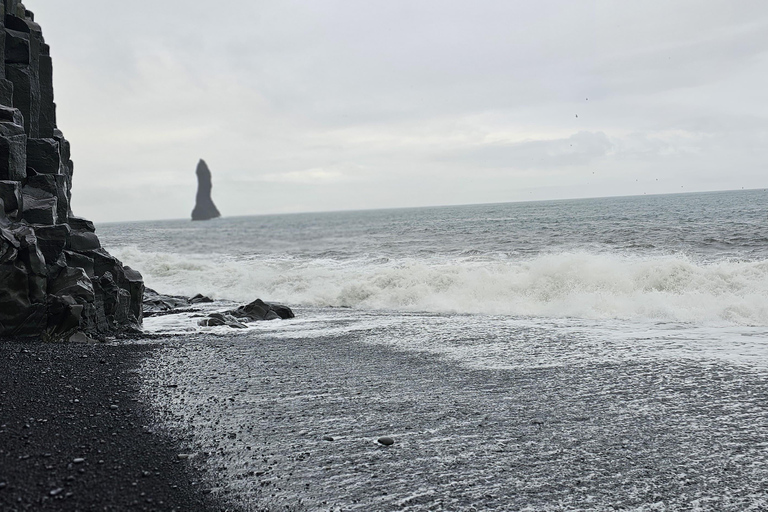 Tagesausflug an die Südküste mit Reiten an schwarzen Sandstränden