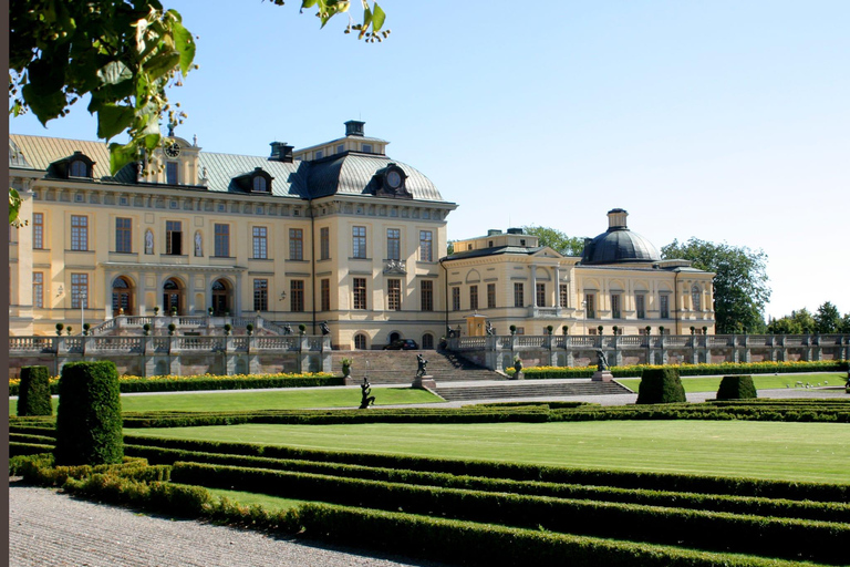 Stockholm: Grand Drottningholm and Gripsholm Castles Tour