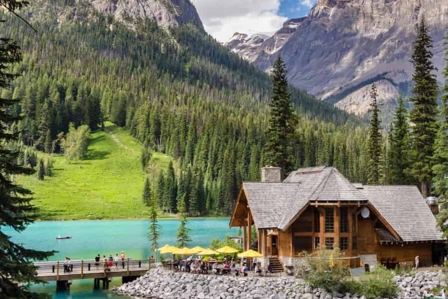 VIP-Tour: Lake Louise, Moraine, Emerald und Johnston Canyon. Foto: GetYourGuide VIP-Tour: Lake Louise, Moraine, Emerald und Johnston Canyon. Foto: GetYourGuide
