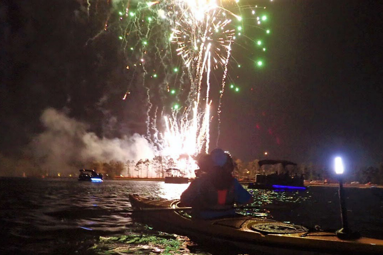 Lake Woodlands: 4th of July Fireworks Kayak Tour