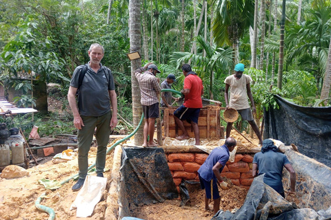 Colombo: Rathnapura Gem Mining Tour with Lunch