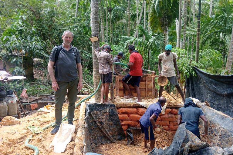 Colombo: Rathnapura Gem Mining Tour with Lunch