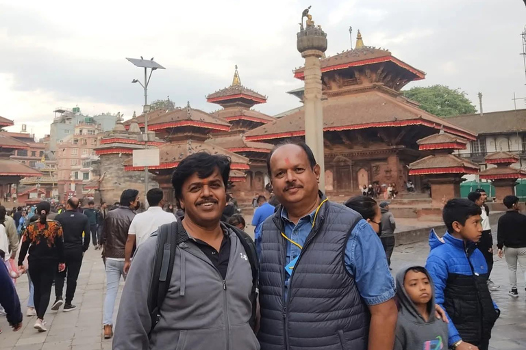 Kathmandu: Street Food and Shopping Tour with Local Guide