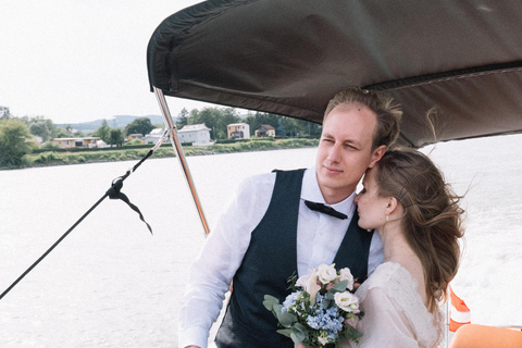 Wien: Exklusive Yachttour auf der DonauWien Zentrum Tour auf dem Wasser