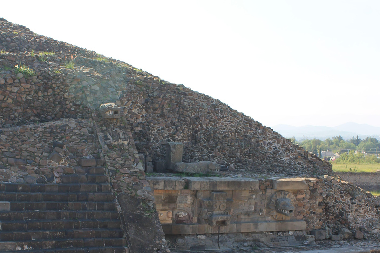From Mexico City: 1-day tour of the Basilica of Guadalupe and Teotihuacan