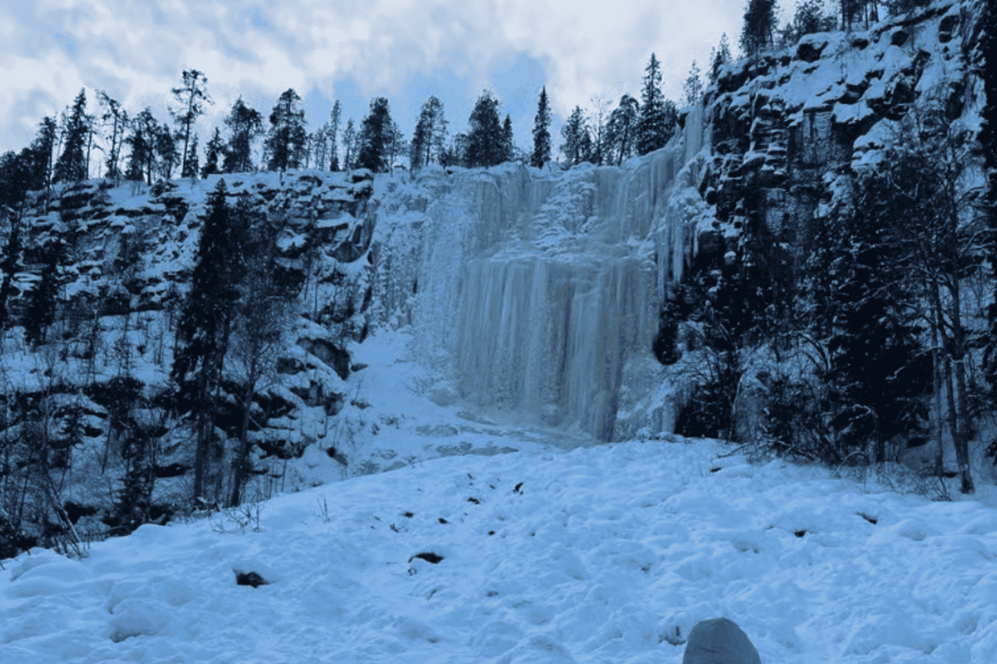 Rovaniemi: Canyon Hike in Frozen Waterfalls - Rovaniemi: Canyon Hike in Frozen Waterfalls
