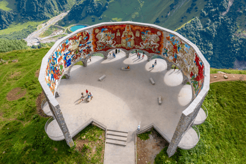 Tbilisi: Private Kazbegi Tour - Mineral Water & Travertines