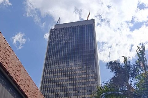 Medellín Through Time – City Sightseeing Tour | Subway, Metrocable, and Historic Center