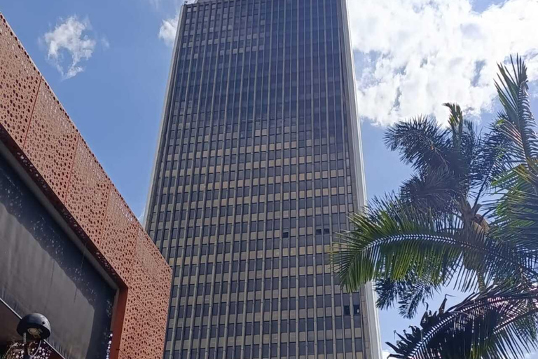 Medellín Through Time – City Sightseeing Tour | Subway, Metrocable, and Historic Center