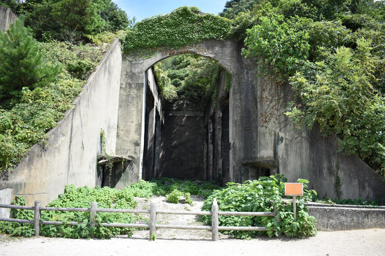 1-Day Tour in Hiroshima: Rabbit Island and Takehara Town