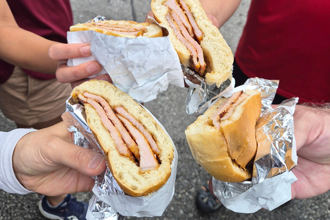 Toronto: Express - St. Lawrence Market+Distillery Food Tour