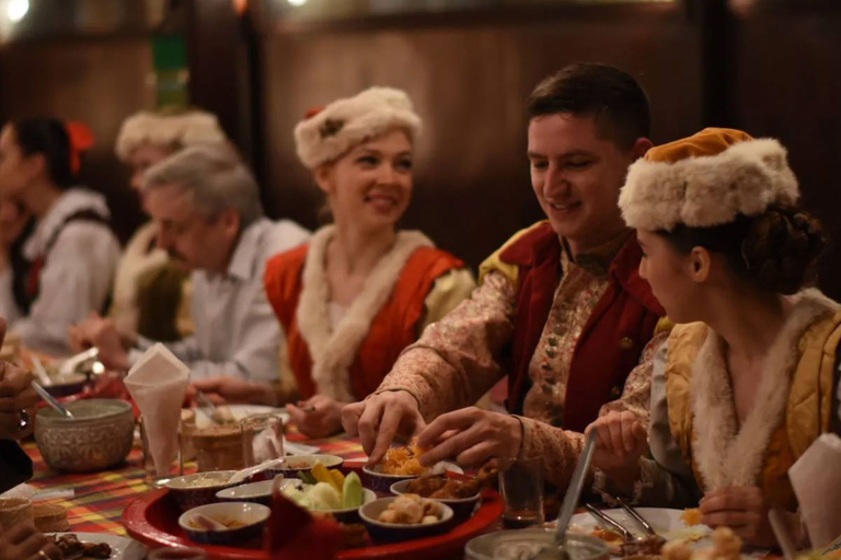 Chiang Mai: Khantoke Dinner with Traditional Performance Khantoke Dinner Set