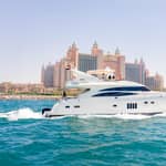 Dubai: il tour in yacht di lusso con opzione BBQ dal vivo e drink