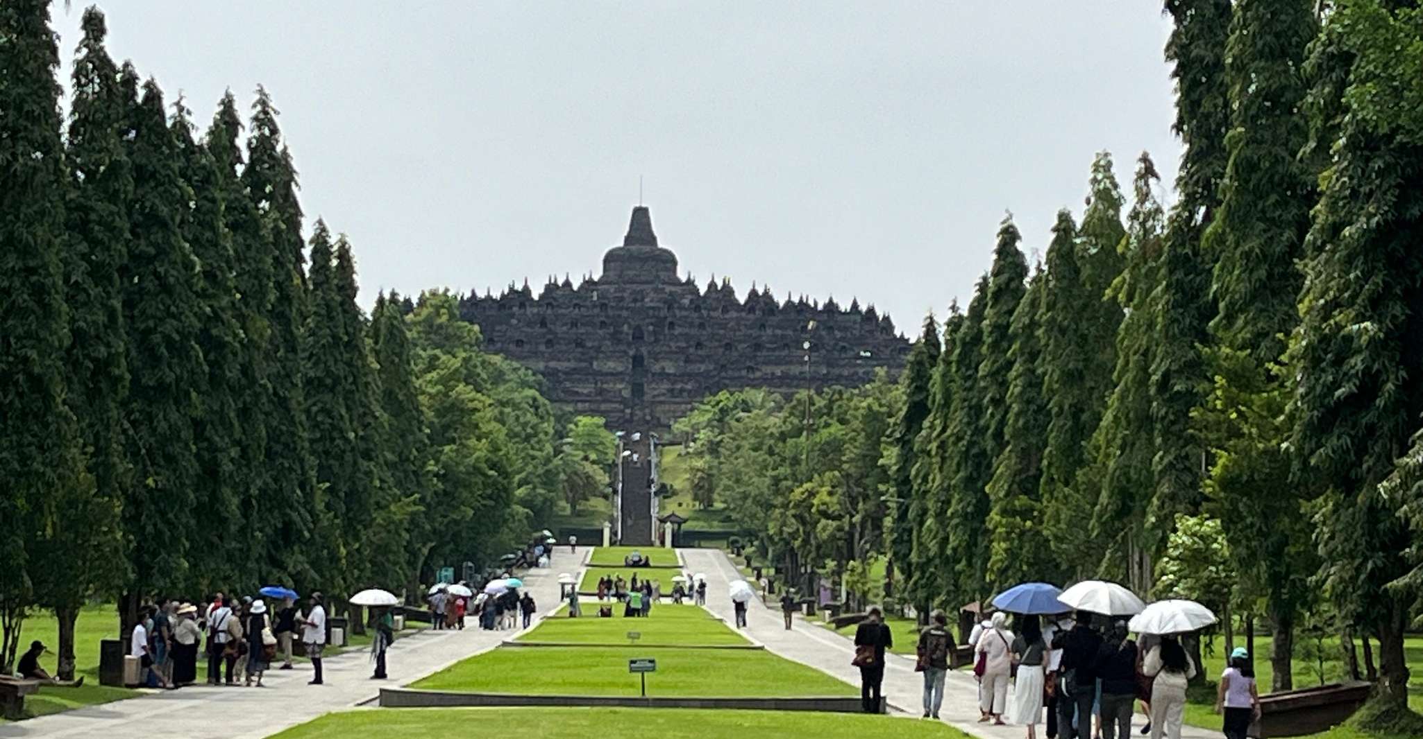 Yogyakarta: Borobudur Sunrise & Prambanan ClimbUp Guarantee photo 8