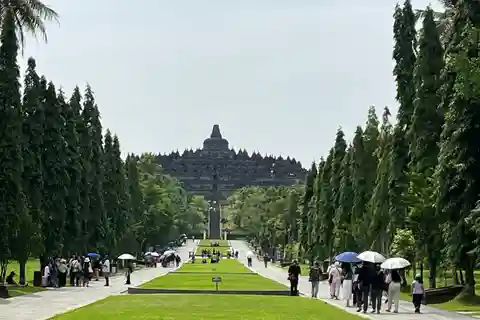 From Yogyakarta: Borobudur Full Access and Prambanan Tour
