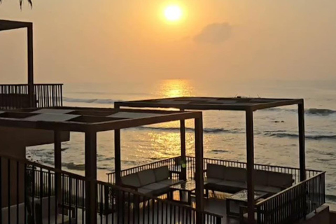 Accra: Sunsets, Famous Beaches & Bars Tour with a Free Drink