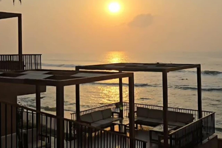 Accra: Sunsets, Famous Beaches & Bars Tour with a Free Drink
