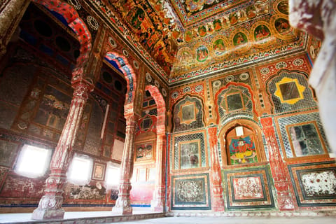 Visit Mandawa on the Way to Bikaner from Jaipur