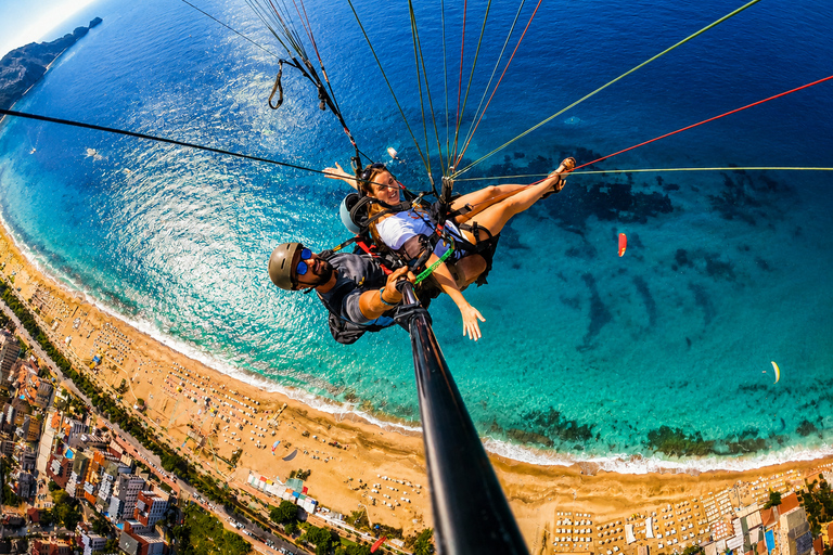 Alanya: Tandem Paragliding Experience with Pilot