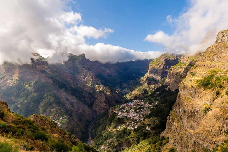 Madeira: halfdaagse tour door de NonnenvalleiPrivétour met hotel ophaalservice