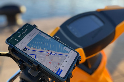 Marseille: Electric Motorcycle Rental with Smartphone Guide Half day Electric Motorcycle Rental