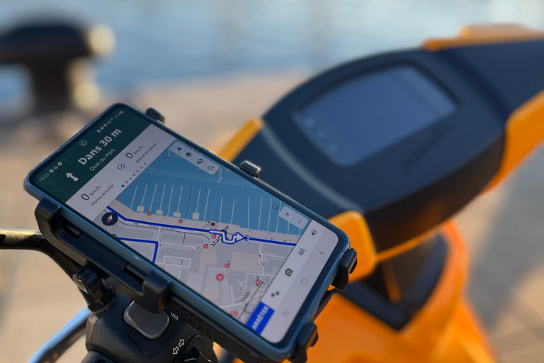 Marseille: Electric Motorcycle Rental with Smartphone Guide Half day Electric Motorcycle Rental