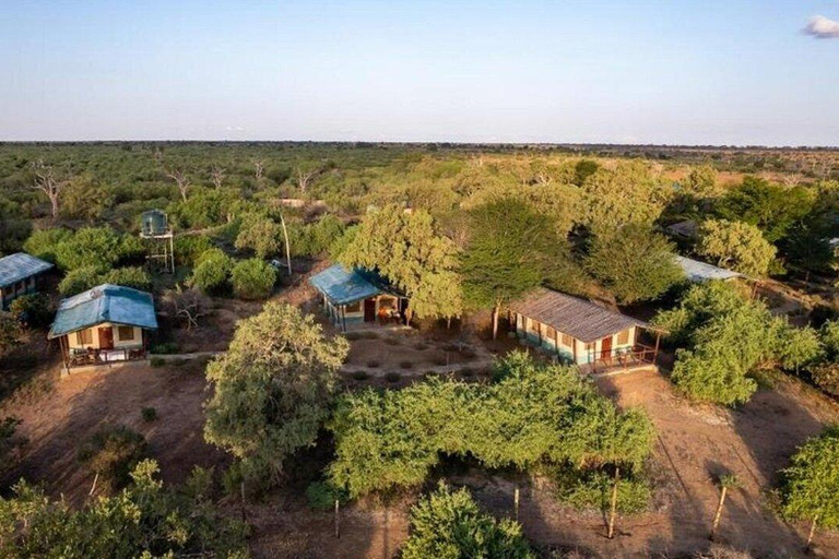 From Diani Beach: 3-Day Taita Hills & Tsavo East Safari