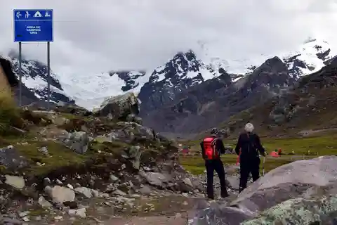 AUSANGATE TRASCENDENTE: TRAVESÍA INOLVIDABLE DE 4 DÍAS
