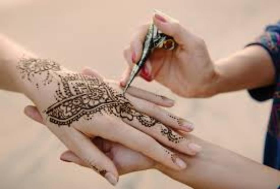 Dubai, Desert Safari, BBQ, Spectacles, Camel Ride & Sand Boarding - Hizvo