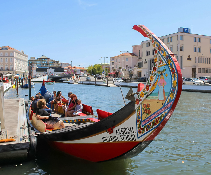 Aveiro: tradizionale giro in barca Moliceiro