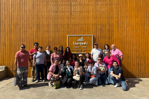 Chiang Rai:Guided Highlights Full-Day Tour-FREE LUNCH BUFFET Experience the Wonders of Chiang Rai with Free Thai Buffet