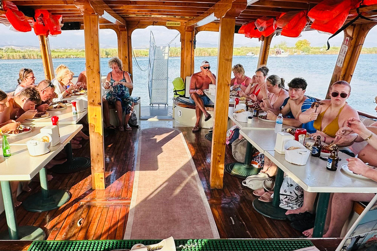 Side: Relaxing Boat Tour with Lunch and Transfers Side: Relaxing Boat Tour Private (Max 10 people)
