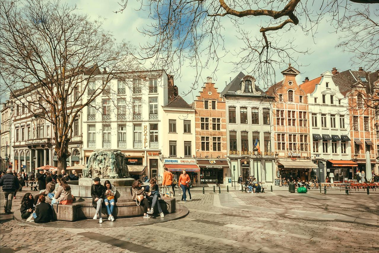 Bruselas: Caminos e historias secretas Tour a pie privado