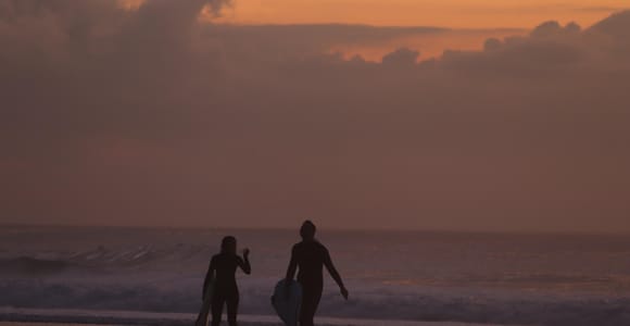 Cascais: Surfing tour within the Natural Park