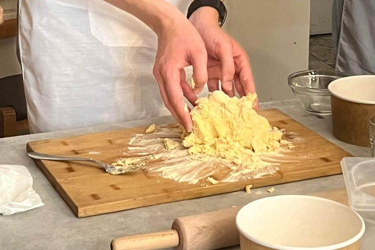 Cooking class, visit to the Catania market and light lunch
