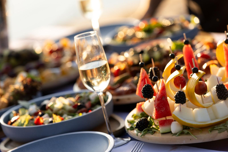 Warsaw: Tasting Polish dishes during the cruise